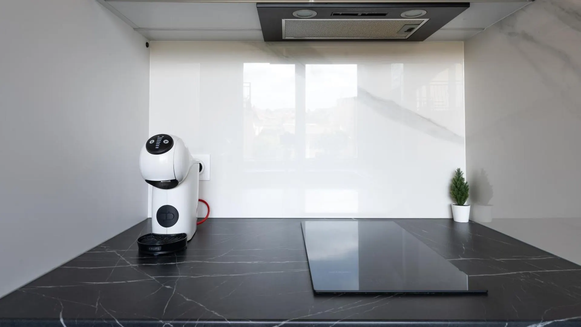 Studio Calme Et Climatise Au Coeur De Cannes Apartment