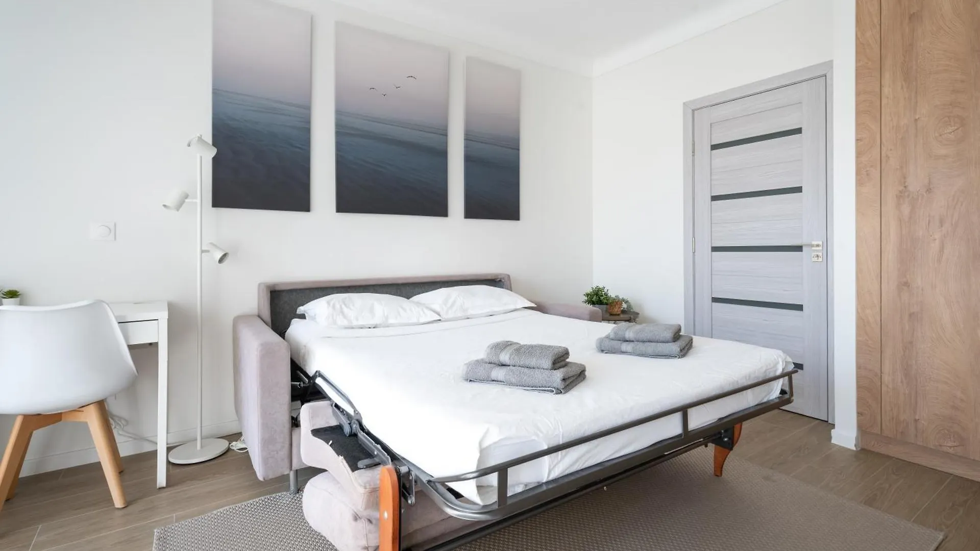 Apartment Studio Calme Et Climatise Au Coeur De Cannes