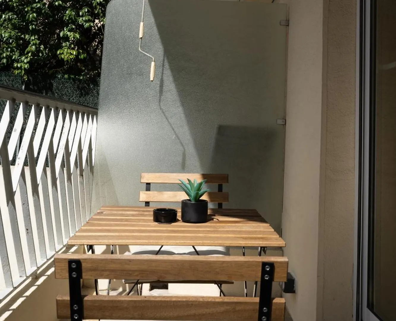 Studio Calme Et Climatise Au Coeur De Cannes